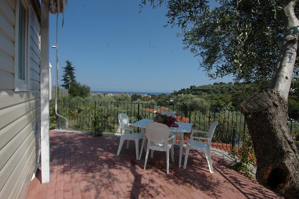 Camping Edy Diano Marina Exterior foto